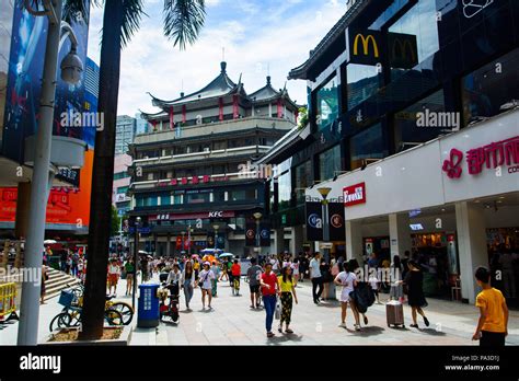 深圳有哪些特色街道：游历鹏城的精粹之道